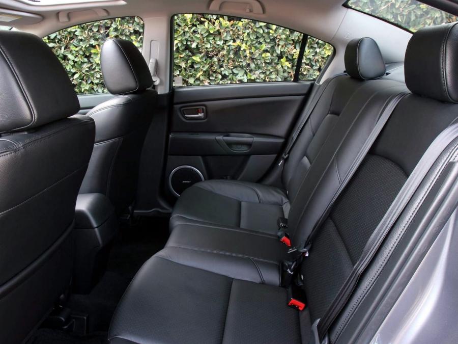  Mazda3 Sedan 2006 года  (фото 10 из 29)